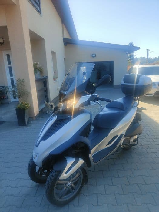 Vând Piaggio MP3 Automata (cat B)