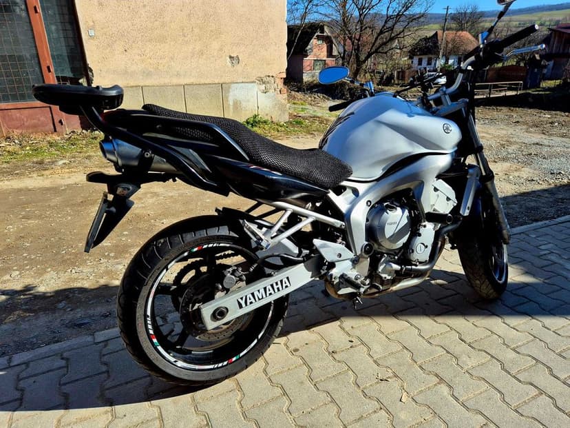 Yamaha FZ6N gata de sezon