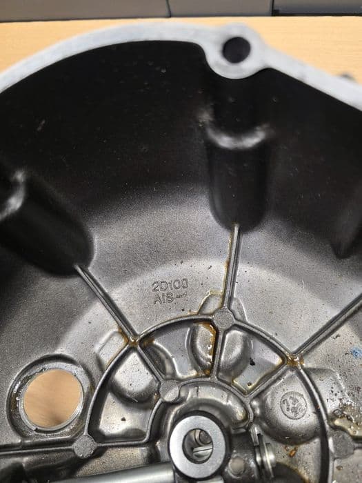 Capac motor ambreiaj cu tija dreapta Yamaha  FZ1 2006 2015