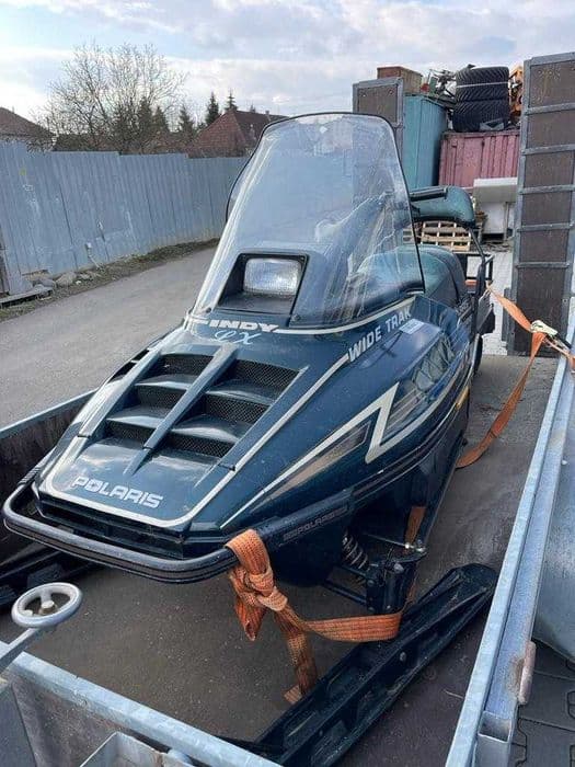 Snowmobil Polaris INDY LX