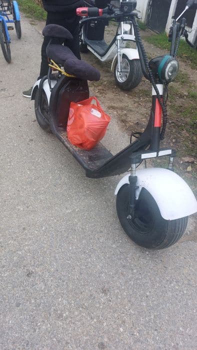 Vând scuter electric