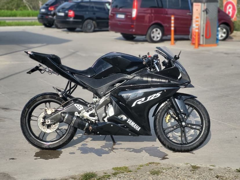 Vând Yamaha Yzf R125, cat.A1 !CITIȚI DESCRIEREA!