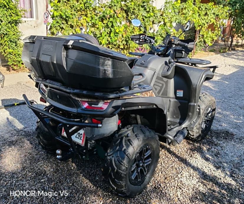 ATV Segway Snarler AT6 schimb și cu autovehicule