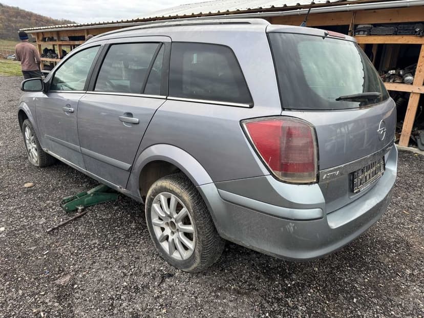 Dezmembrari Dezmembrez Piese piesa Dez Opel Astra H Z19DT 120cp break