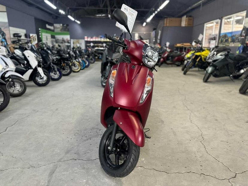 Suzuki Address 125 nou - se conduce cu B125- Suzuki Constanta