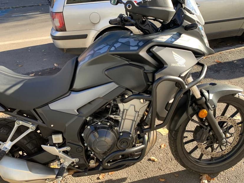 Vand Honda CB500X, rulata putin, topcase, crash guard