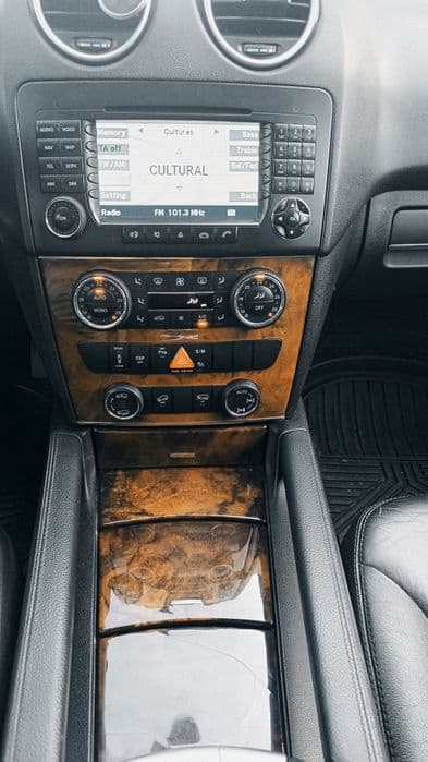 Mercedes-Benz ML 320