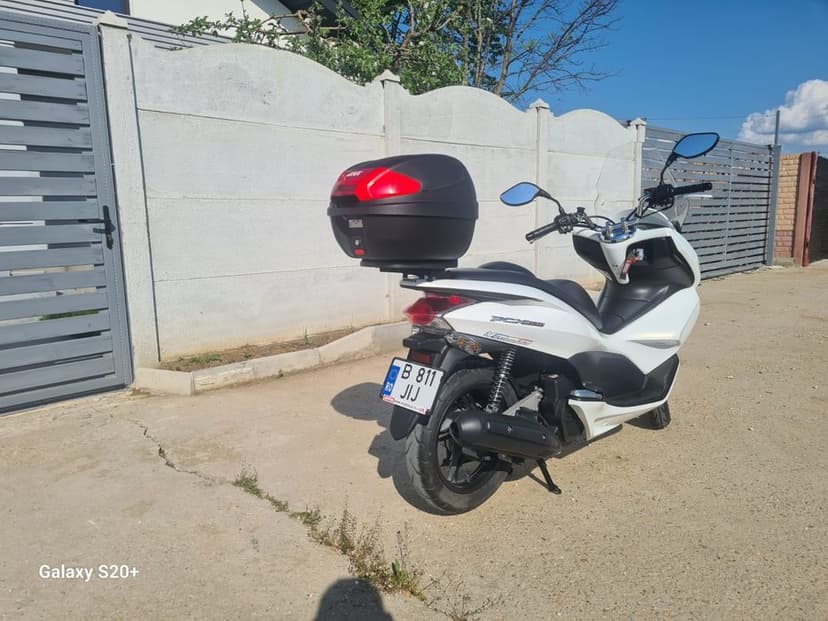 Scuter honda pcx 150 9000km