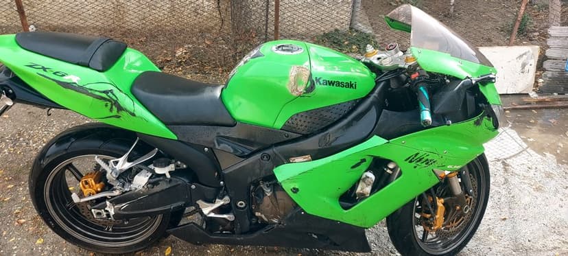 Kawasaki Ninja ZX6-R  636   2005