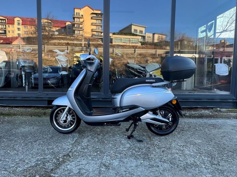 Scuter Electric HECHT-Garantie-Transport Gratuit- Inmatriculat-