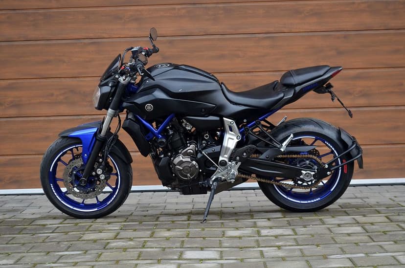 Yamaha MT 07 ABS - 35kw/A2 - Leo Vince