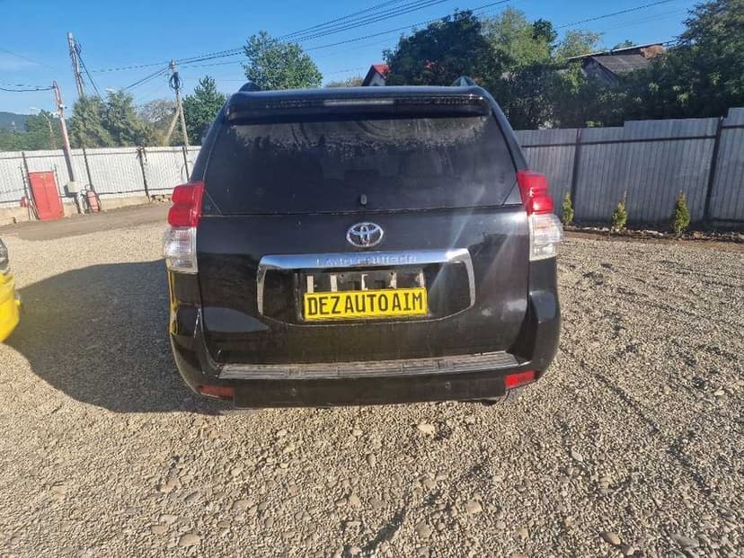 dezmembrez dezmembrari toyota land cruiser j150 an 2013 7 locuri