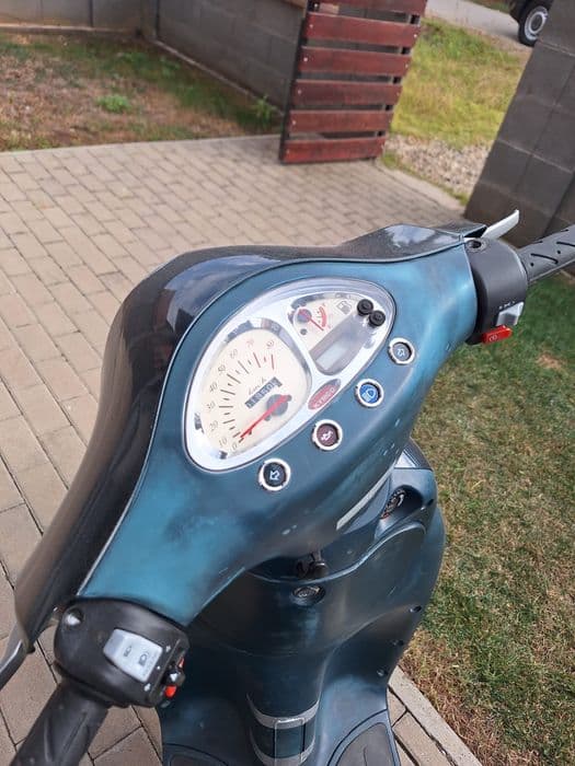 Vand Scutere diferite modele