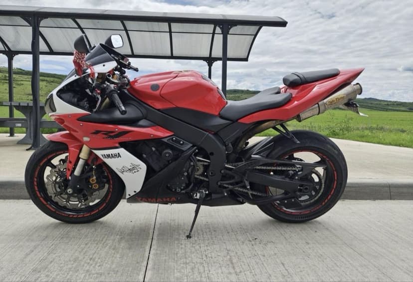 Yamaha R1 Rn13 2004(nu zx-10r,1000rr,gsxr)