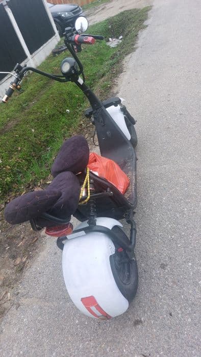 Vând scuter electric