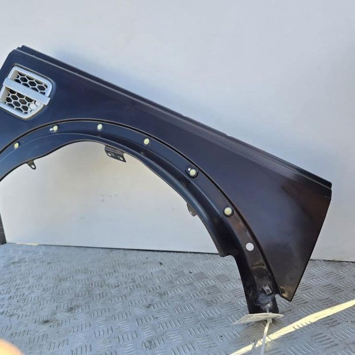 Aripa fata dreapta Land Rover Discovery 3