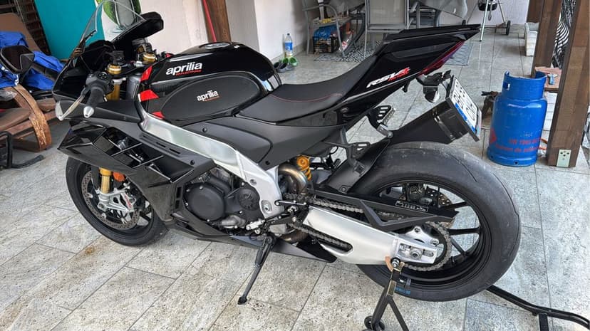 Aprilia RSV4 Facyory 218HP