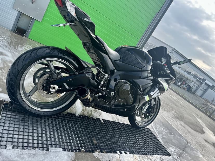 Vand Suzuki GSXR-600 2011