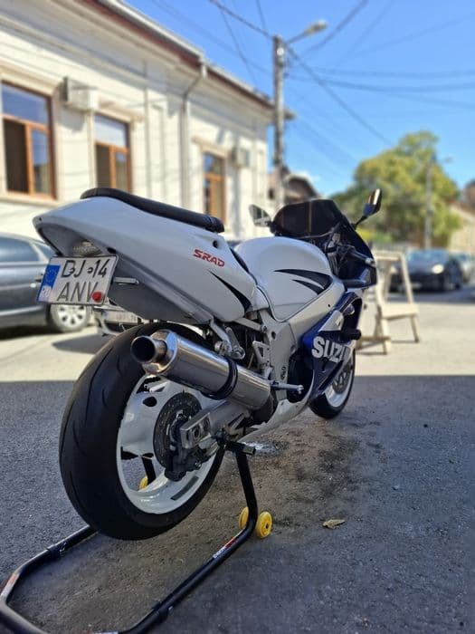 Vând Suzuki GSX-R 600 SRAD 1999