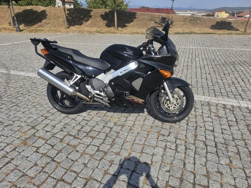 Honda VFR 800 Fi/cbs RATE FIXE