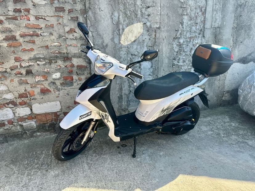 Vand sau schimb Scuter 125 cc3