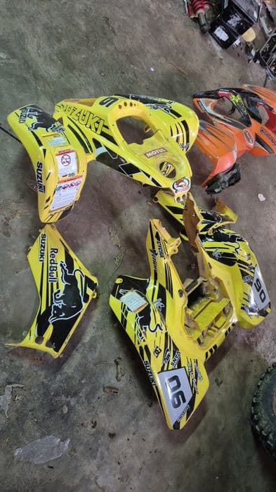 Vând carene/plastice Suzuki ltz 400 si alte piese  ltz 400