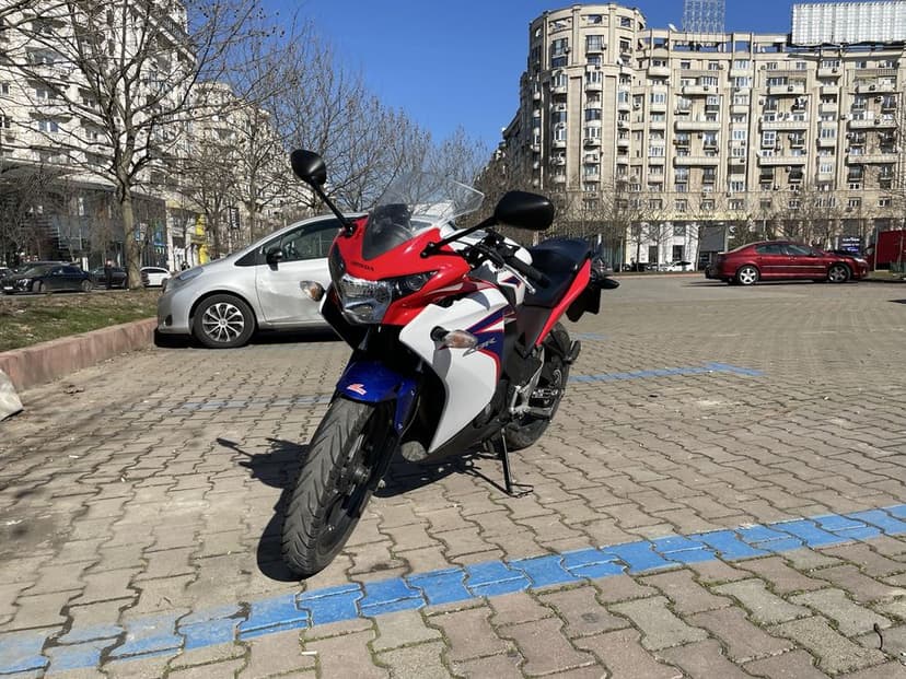 Honda CBR 125R 2011