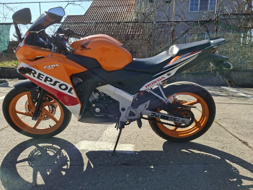 Honda CBR 125R Repsol  – 2015