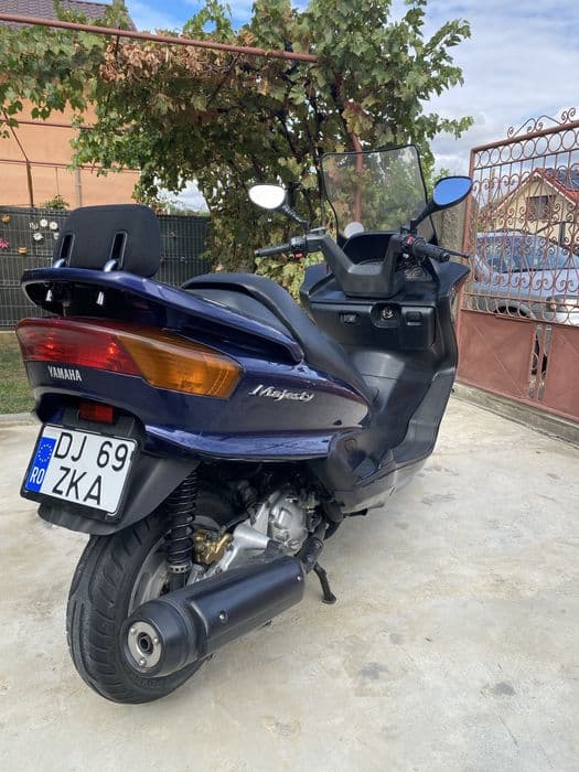 Vand sau schimb yamaha 250