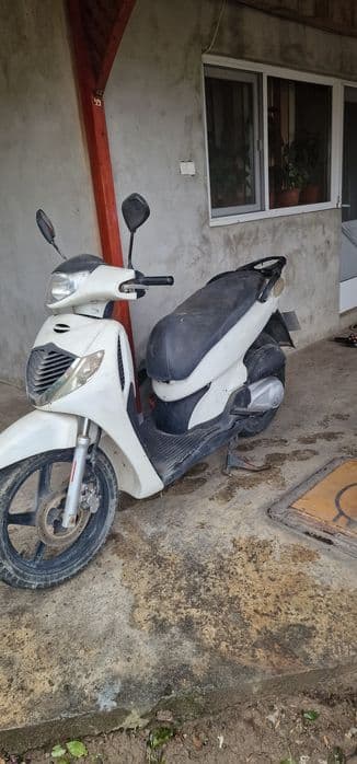 Scuter  de  vânzare