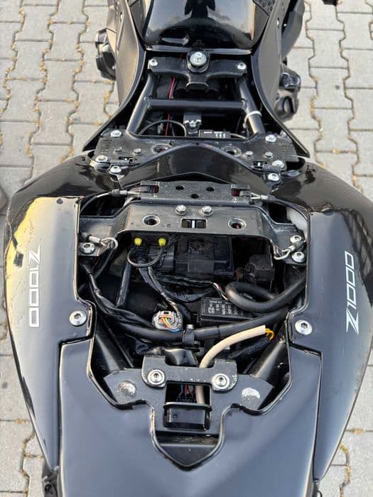 Kawasaki Z1000 Naked - Touring Edition