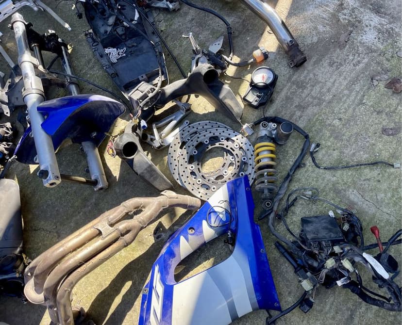 Piese Yamaha R6 2000