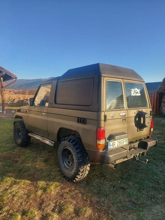 Vând/schimb Toyota Land Cruiser HZJ73