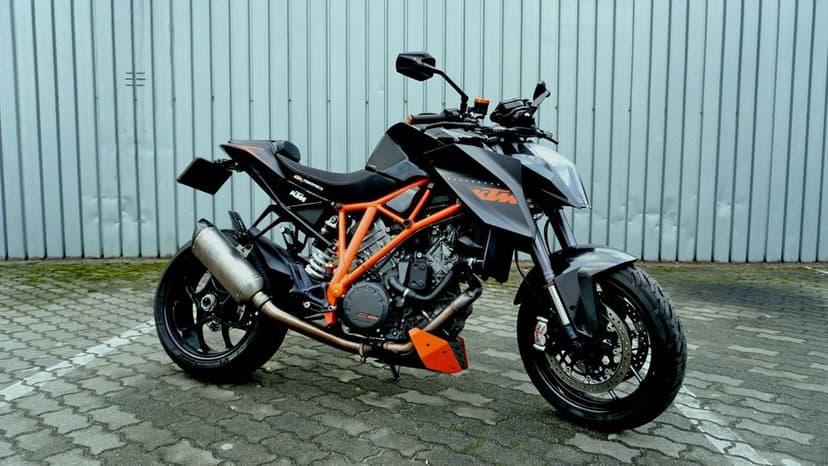 KTM Superduke 1290 R 2016 Akrapovic