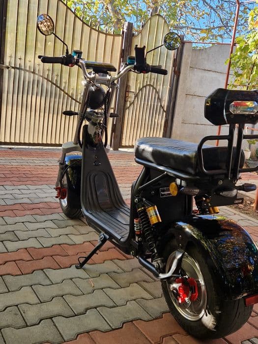 Vand scuter electric