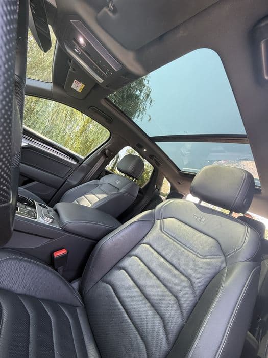 Vand VW TOUAREG R-Line! Full! Masaj Scaune , Scaune Ventilate!Full!