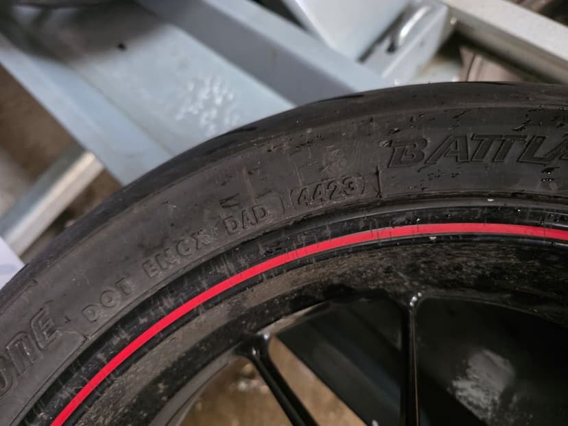 Set roti BMW S1000RR