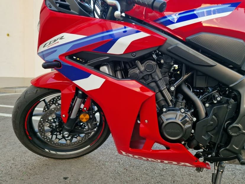 Honda CBR650R 2024