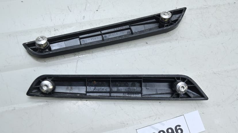 Plastice prinderi clemeParbriz Stanga Dreapta BMW R1200GS 2013 - 2018