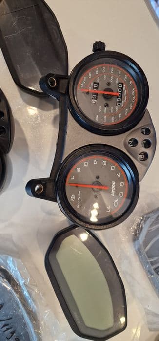 Bord original Ducati Monster / Panigale / SuperSport / Diavel /