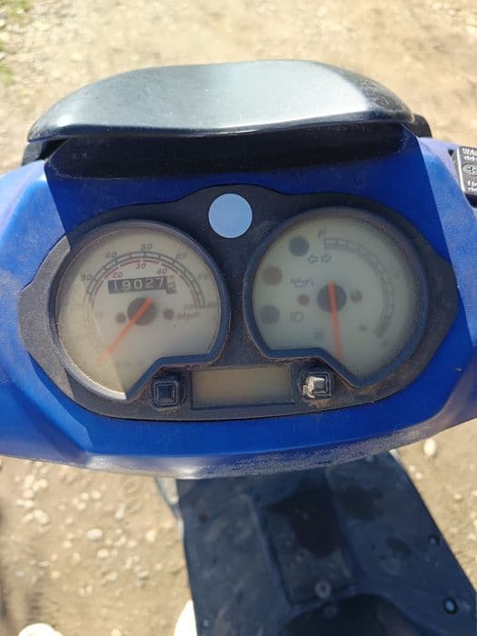 Vând scuter 49 CC in stare foarte buna de funcționare cu acte