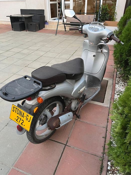 Scuter Aprilia Scarabeo