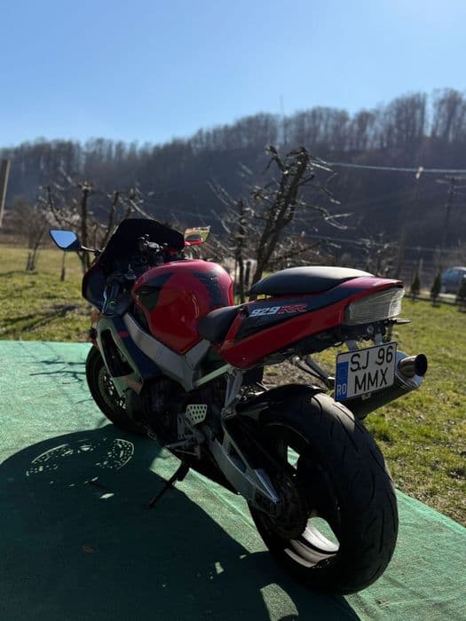 Motocicleta Honda CBR929 rr
