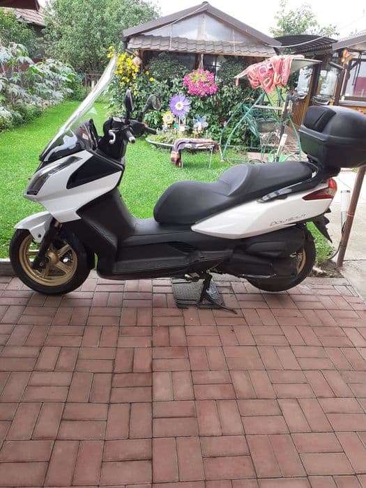 Scuter Kymco downtown