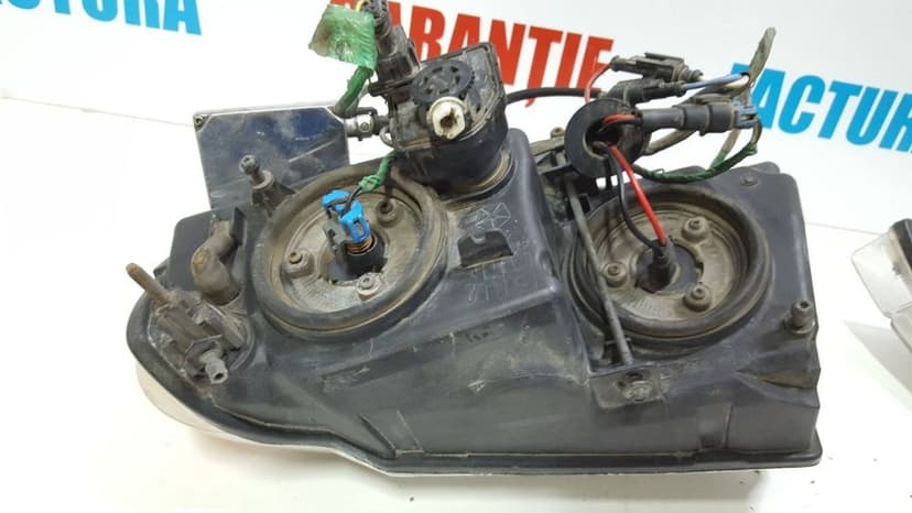 Faruri Far stânga Jeep Grand Cherokee 1999-2005 EUROPA