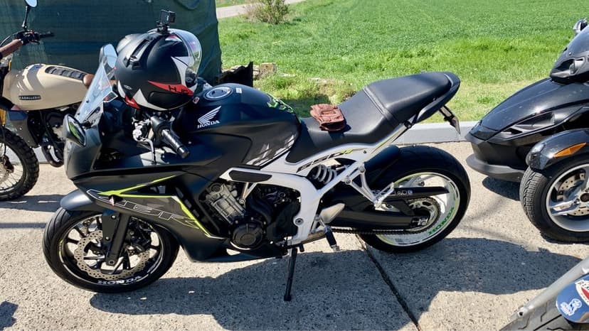 Motocicleta 4800km Honda CBR 650 nouta