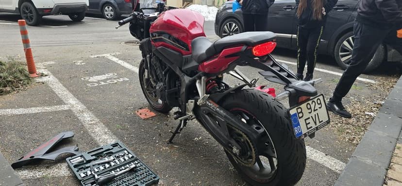 Vând moto honda cbr 650r 2023