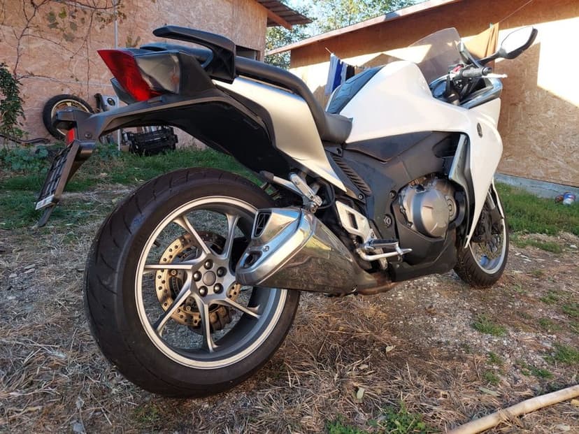 Vand Piese Honda VFR 1200 F      2010