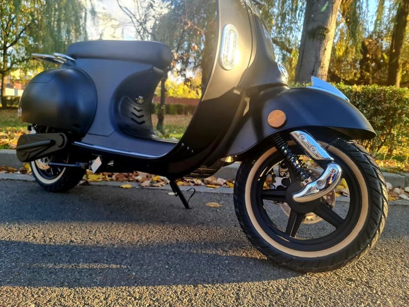 Vand/Schimb/Rate Scuter electric Retro