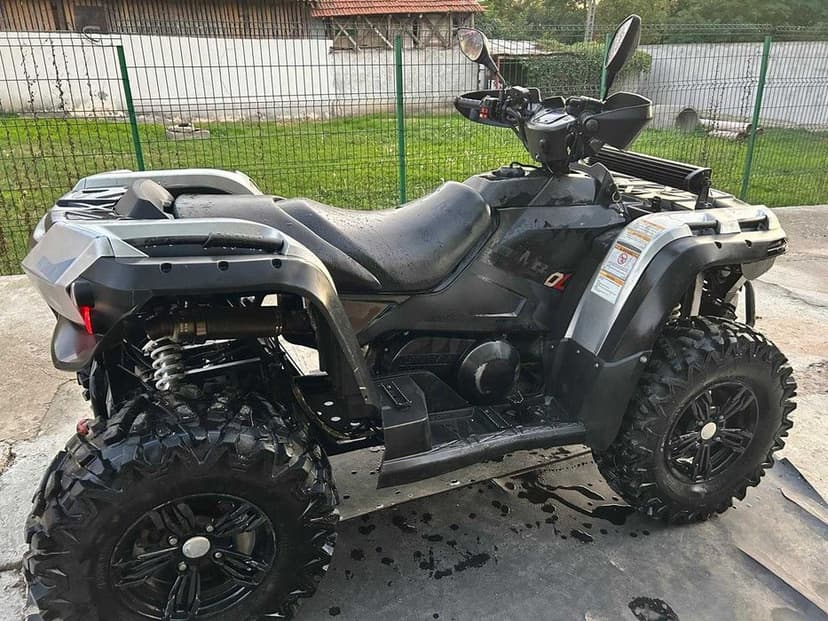 Vând ATV linhai550